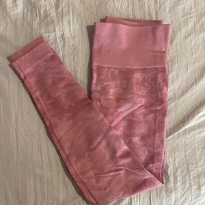 Pink camo gymshark leggings